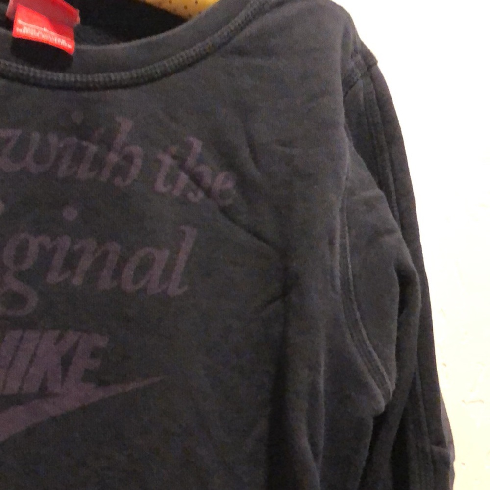 Nike Sweater - Picture 7 of 10